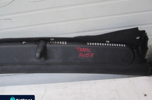 renault trafic II 2.0 dci eu podszybie plastikowe