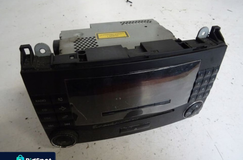RADIO A1698700689 MERCEDES B-KLASA W245