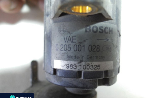 CZUJNIK PEDAŁU GAZU VOLKSWAGEN GOLF III 0205001028