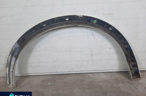 AUDI Q3 8U S LINE LISTWA BŁOTNIKA LEWY TYŁ 8U0853817B