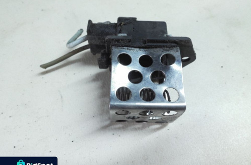 REZYSTOR WENTYLATORA RENAULT CLIO III 8200045082