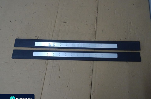 LISTWA NAKŁADKA PROGU RENAULT MEGANE II CABRIO 02-05 NR94