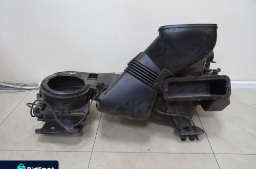 NAGRZEWNICA OBUDOWA VW TRANSPORTER T4 701819005R NR19