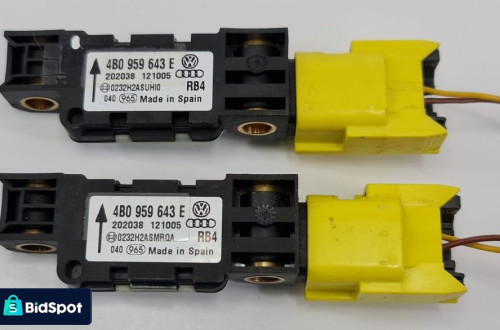SENSOR UDERZENIOWY PORSCHE CAYENNE I 4B0959643E