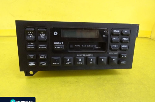 RADIO KASETOWE CHRYSLER VOYAGER III + KOD P4704345-G  NR80