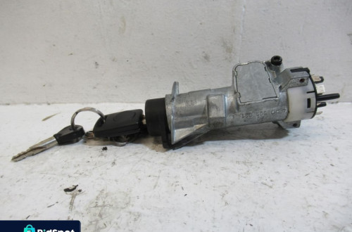 STACYJKA Z KLUCZYKIEM AUDI A4 B5