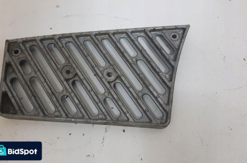 STOPIEŃ DOLNY STOPIENIEK KABINY DAF LF 5010468064