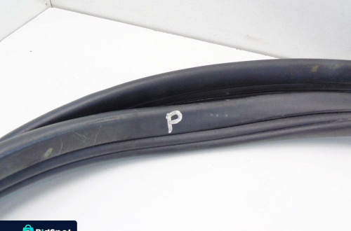 Uszczelka Drzwi Prawy Przód Opel Corsa C 3 D