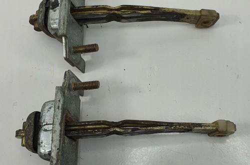 OGRANICZNIK DRZWI MAZDA MX-5 II NB