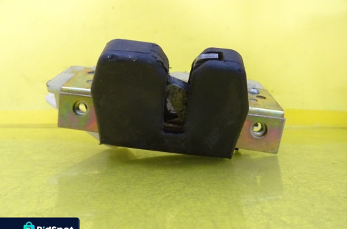 ZAMEK KLAPY BAGAŻNIKA VOLVO XC70 I KOMBI 30716331 NR187