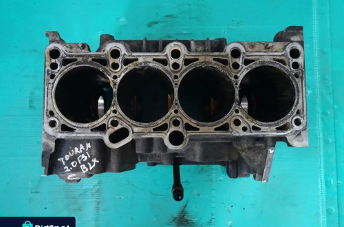 BLOK DÓŁ SILNIKA VW TOURAN 2.0 FSI BLX NR6