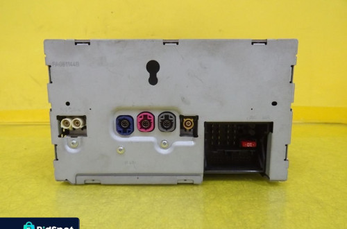 RADIO FABRYCZNE MERCEDES W204 A2049003609 / A2049011903 / A1729028103 NR60