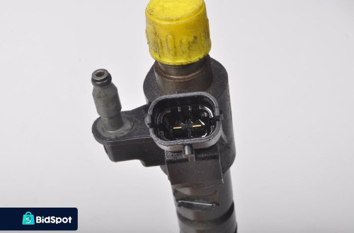 VOLVO V70 S80 II 2.4 D5 WTRYSK 31272690 0445116016
