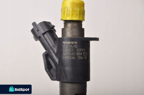 VOLVO V70 S80 II 2.4 D5 WTRYSK 31272690 0445116016