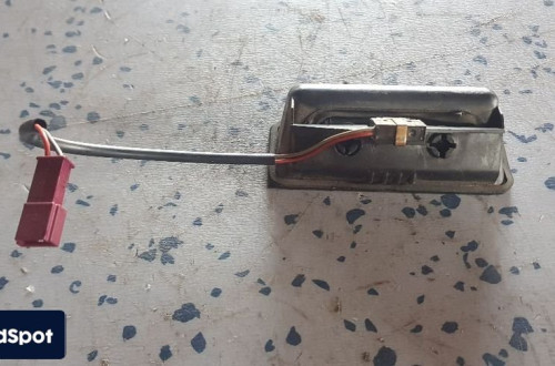 BMW E61 MIKROSTYK KLAPY TYŁ