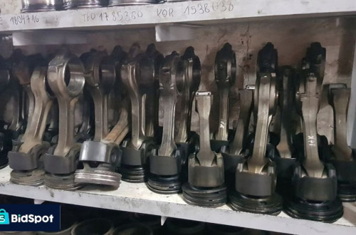 TŁOK Z KORBOWODEM SILNIK SCANIA XPI