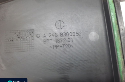 MERCEDES B KLASA W246 OSŁONA ZAŚLEPKA PODSZYBIA A2468300052