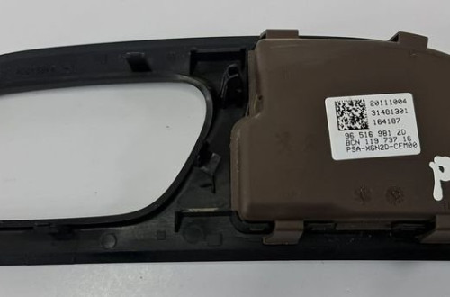 RAMKA OSŁONA KLAMKI DRZWI PRAWY PRZÓD CITROEN C6 I