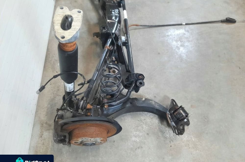 BELKA TYŁ WÓZEK ZAWIESZENIE OŚ MINI COOPER F55 F56