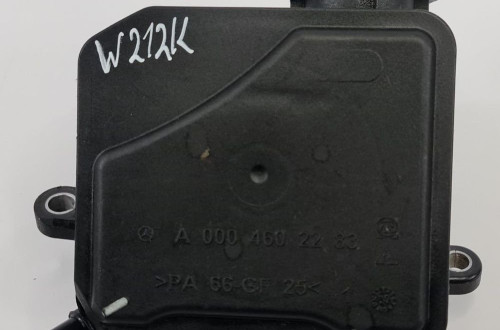 ZBIORNICZEK WSPOMAGANIA MERCEDES W212 A0004602283