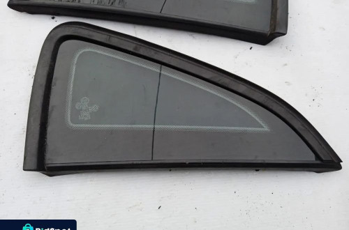 SZYBA KAROSERYJNA PRAWA LUB LEWA  VW POLO 6R 09-17