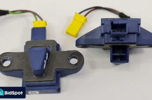 SENSOR UDERZENIOWY MERCEDES W212 A2128205026