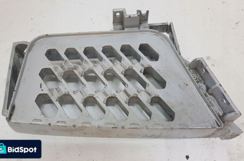 STOPIEŃ DOLNY STOPIENIEK KABINY VOLVO FH4 82142329