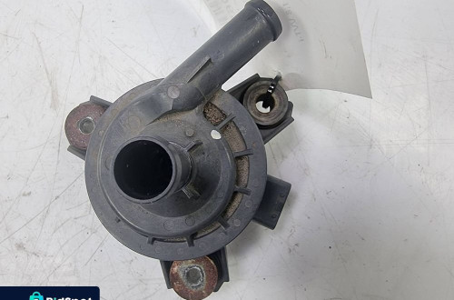 POMPA WODY TOYOTA AURIS II G9040-52010