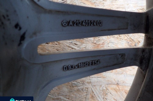 FELGA ALUMINIOWA MERCEDES E KLASA AMG 2124012402