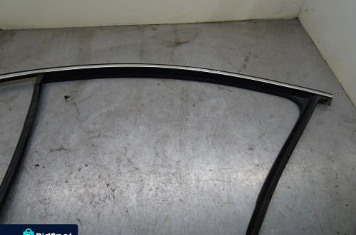 VW PASSAT B6 SEDAN 1.9 BKC RAMKA DRZWI PRAWA LEWA PRZÓD PRZEDNI