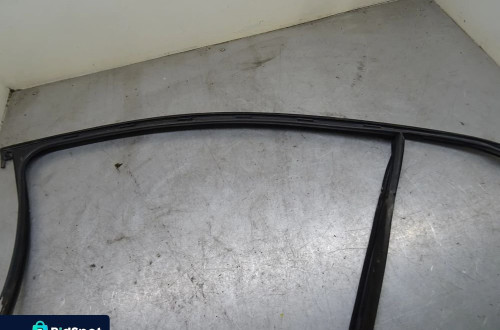 VW PASSAT B6 SEDAN 1.9 BKC RAMKA DRZWI PRAWA LEWA PRZÓD PRZEDNI