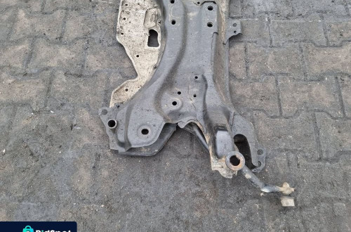 SANKI PRZEDNIE TOYOTA AURIS II 1.8