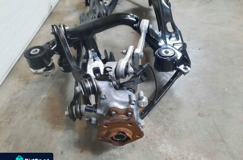BELKA ZAWIESZENIA TYŁ WÓZEK ZAWIESZENIE TYLNE AUDI RS4 B9 8W