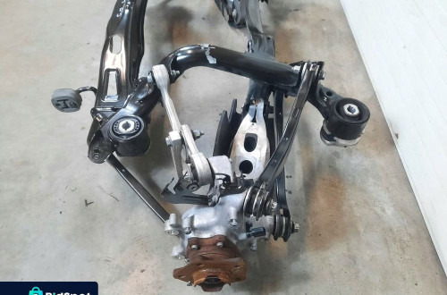 BELKA ZAWIESZENIA TYŁ WÓZEK ZAWIESZENIE TYLNE AUDI RS4 B9 8W