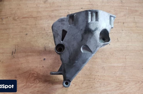 SEAT SKODA VW ŁAPA SILNIKA 045199207M