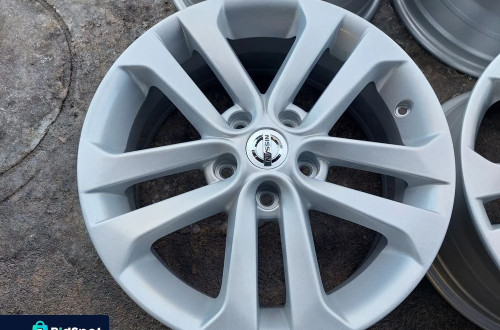 NISSAN QASHQAI FELGI ALUMINIOWE R17 7J ET47 5X114.3 ORYGINAŁ ODŚWIEŻONE JAK NOWE !