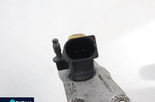 WTRYSKIWACZ AUDI A6  C6 3.0 TDI  059130277AR 0445116015