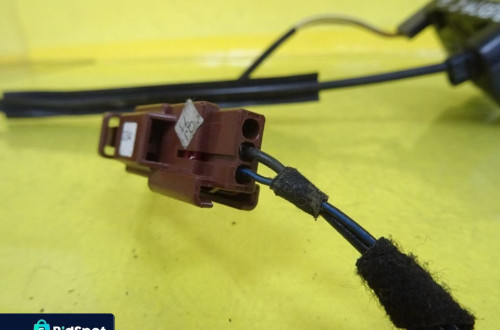 ZAMEK KLAPY BAGAŻNIKA FORD FIESTA MK6 A43102-AG NR135