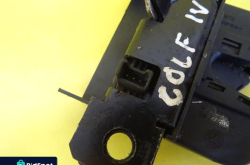 ZAMEK KLAPY BAGAŻNIKA VW GOLF IV 3D 1J6827505B NR134