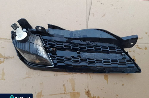 NISSAN MICRA CC CABRIO K12 NERKA GRILL KIERUNKOWSKAZ migacz LEWA przód oryginał