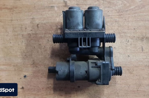BMW E39 ELEKTROZAWÓRY POMPA WODY 8374994