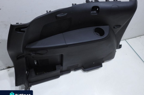 TAPICERKA BAGAŻNIKA LEWA MAZDA 5 II