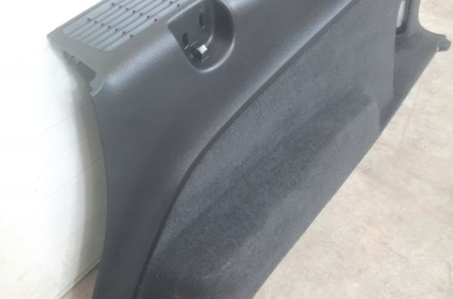 BOCZEK BAGAŻNIKA PRAWY TYŁ AUDI Q7 II 4M 4M0863880