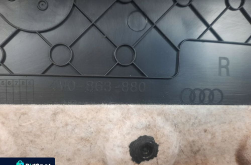 BOCZEK BAGAŻNIKA PRAWY TYŁ AUDI Q7 II 4M 4M0863880