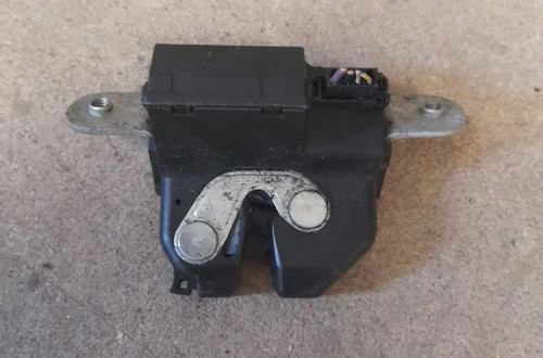 Zamek klapy bagażnika Fiat Grande Punto 55701971