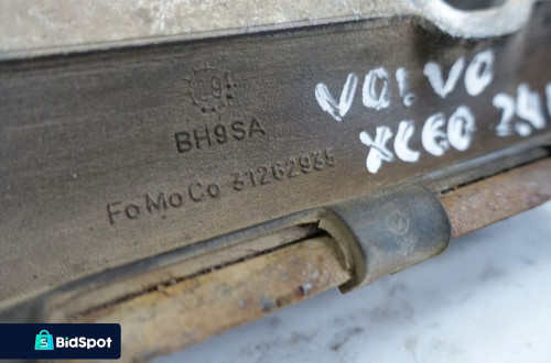 Volvo XC60 2.4 D5 PODUSZKA SKRZYNI BIEGÓW 31262935