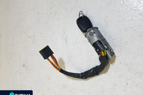 STACYJKA Z KLUCZYKIEM RENAULT CLIO 2LIFT