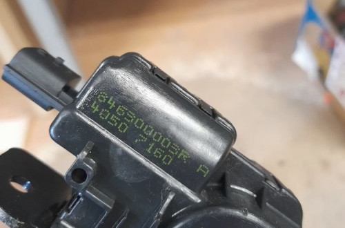 Renault Scenic III Zamek klapy bagażnika 646300003r