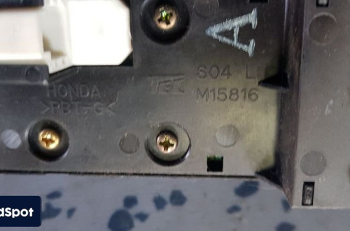 KIA OPTIMA III BELKA ZAWIESZENIA TYŁ OŚ
