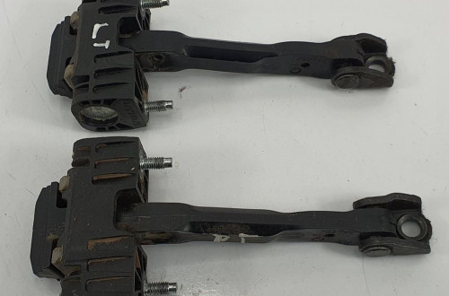 OGRANICZNIK DRZWI TYŁ VOLVO V70 II 30715021